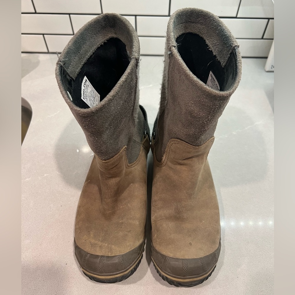 Women’s Sorel Slimshortie size 8.5 boots